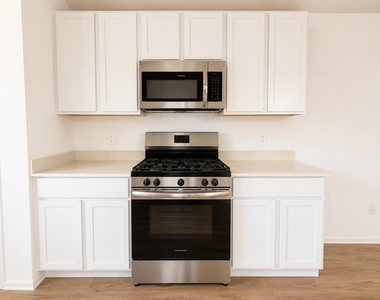 1515 Las Cuevas Drive - Photo Thumbnail 5