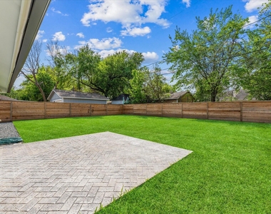1845 Huge Oaks Street - Photo Thumbnail 23