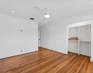 1845 Huge Oaks Street - Photo Thumbnail 19
