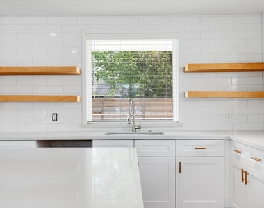 1845 Huge Oaks Street - Photo Thumbnail 8