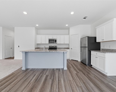 9228 Boulder Boulevard - Photo Thumbnail 4