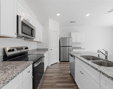 9228 Boulder Boulevard - Photo Thumbnail 8