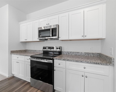 9228 Boulder Boulevard - Photo Thumbnail 7