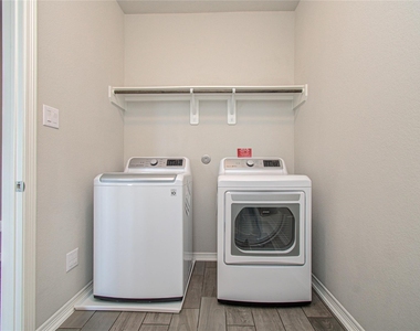 1705 Bayway Drive - Photo Thumbnail 27