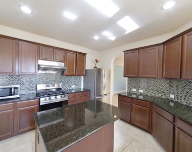 6307 Falling Briar Ln - Photo Thumbnail 9