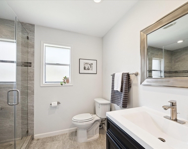 7614 Braesview Lane - Photo Thumbnail 16