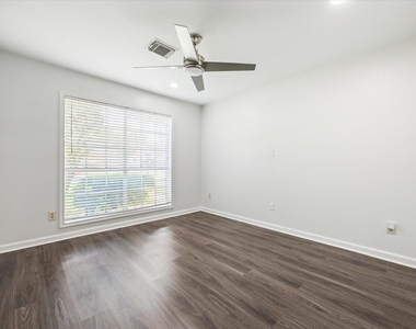7614 Braesview Lane - Photo Thumbnail 18