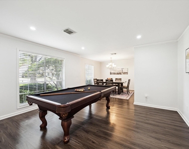 7614 Braesview Lane - Photo Thumbnail 3