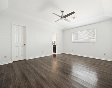 7614 Braesview Lane - Photo Thumbnail 15