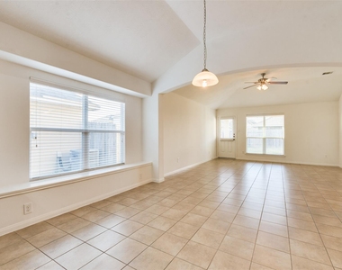 3426 Lily Ranch Drive - Photo Thumbnail 10