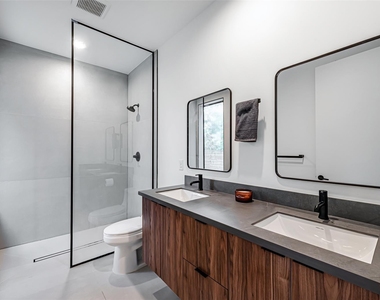 1601 Beech Drive - Photo Thumbnail 21