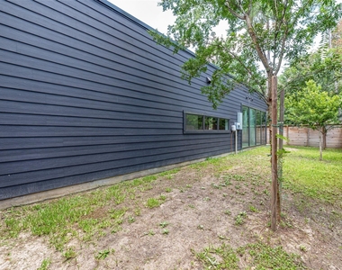 1601 Beech Drive - Photo Thumbnail 18