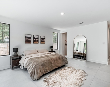 1601 Beech Drive - Photo Thumbnail 17