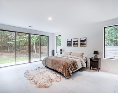 1601 Beech Drive - Photo Thumbnail 15