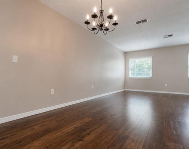 2469 Lackland Avenue - Photo Thumbnail 4