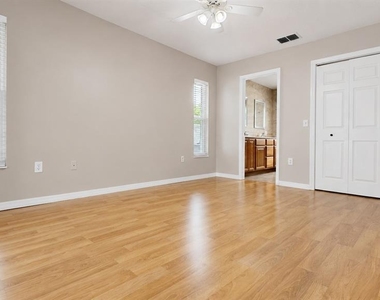 2469 Lackland Avenue - Photo Thumbnail 14