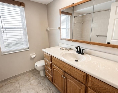 2469 Lackland Avenue - Photo Thumbnail 24
