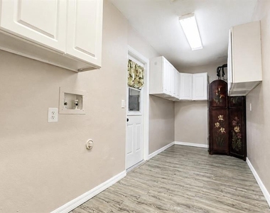 2469 Lackland Avenue - Photo Thumbnail 29