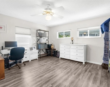 6029 Bayway Court - Photo Thumbnail 21