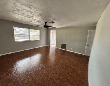 1187 Malone Court - Photo Thumbnail 2
