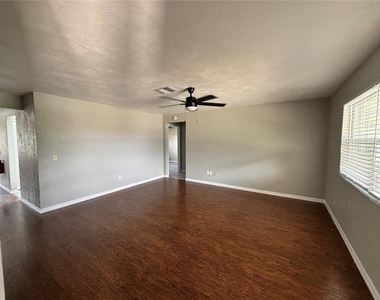 1187 Malone Court - Photo Thumbnail 3