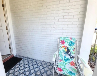 4240 Sheldon Place - Photo Thumbnail 18