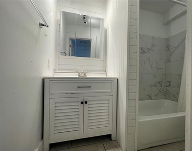 1339 13th Street W - Photo Thumbnail 6