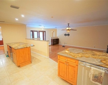 15903 Dover Cliffe Drive - Photo Thumbnail 6