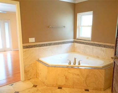 15903 Dover Cliffe Drive - Photo Thumbnail 14