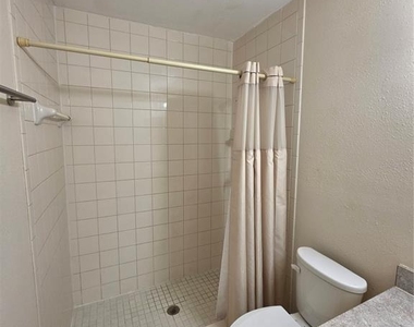 5202 Sunridge Palms Drive - Photo Thumbnail 18