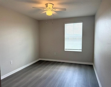 12131 White Cypress Place - Photo Thumbnail 13