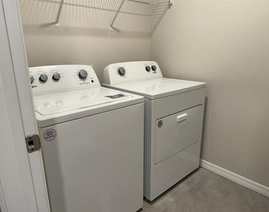 12131 White Cypress Place - Photo Thumbnail 6