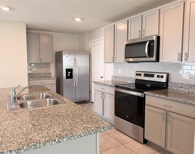 12131 White Cypress Place - Photo Thumbnail 4
