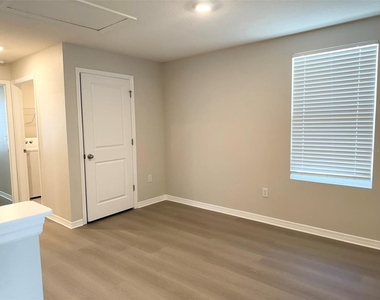 12131 White Cypress Place - Photo Thumbnail 15