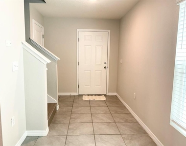 12131 White Cypress Place - Photo Thumbnail 32