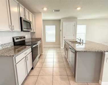 12131 White Cypress Place - Photo Thumbnail 3