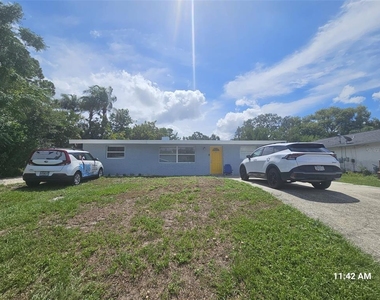 1953 W Skyline Dr - Photo Thumbnail 4
