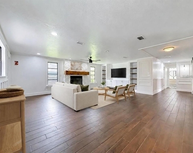 12756 Poinsettia Avenue - Photo Thumbnail 5