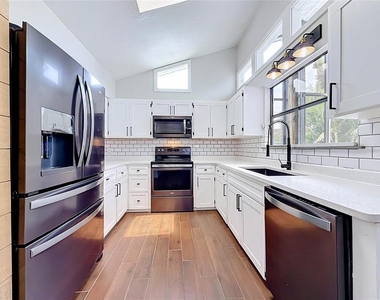 12756 Poinsettia Avenue - Photo Thumbnail 6