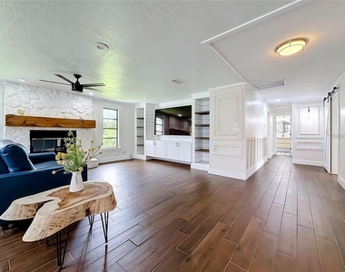12756 Poinsettia Avenue - Photo Thumbnail 4