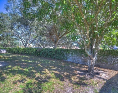 9502 Sunnyoak Drive - Photo Thumbnail 37