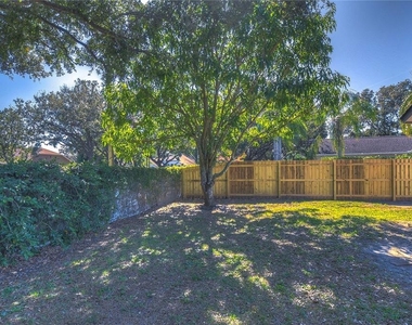 9502 Sunnyoak Drive - Photo Thumbnail 36