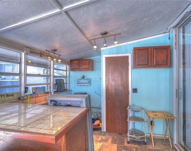 9502 Sunnyoak Drive - Photo Thumbnail 20