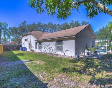 9502 Sunnyoak Drive - Photo Thumbnail 38