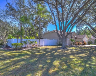 9502 Sunnyoak Drive - Photo Thumbnail 21