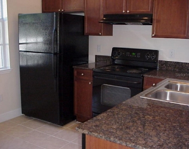 5209 Olmstead Bay Place - Photo Thumbnail 3