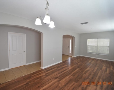 11405 Flora Springs Drive - Photo Thumbnail 4