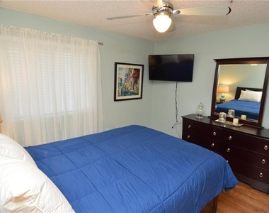 10263 Gandy Boulevard N - Photo Thumbnail 22