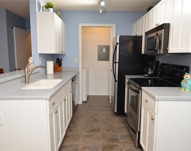 10263 Gandy Boulevard N - Photo Thumbnail 6