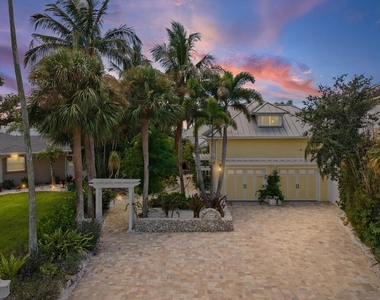 1828 Venetian Point Drive - Photo Thumbnail 1